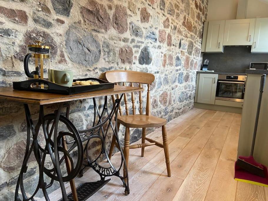Signalman'S Cottage In Clachnaharry South Kessock Екстериор снимка